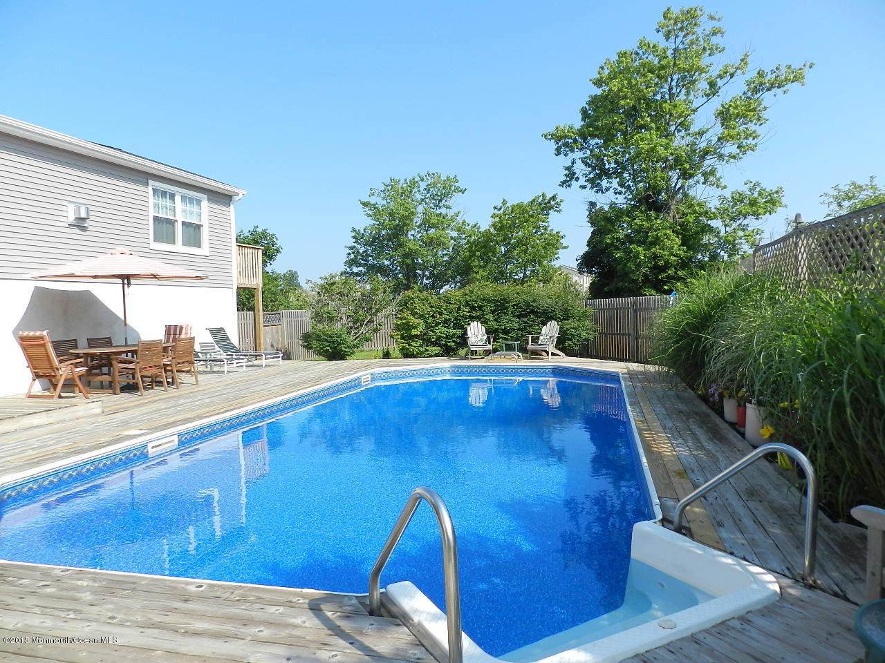 32 Riverdale Avenue - Photo 1