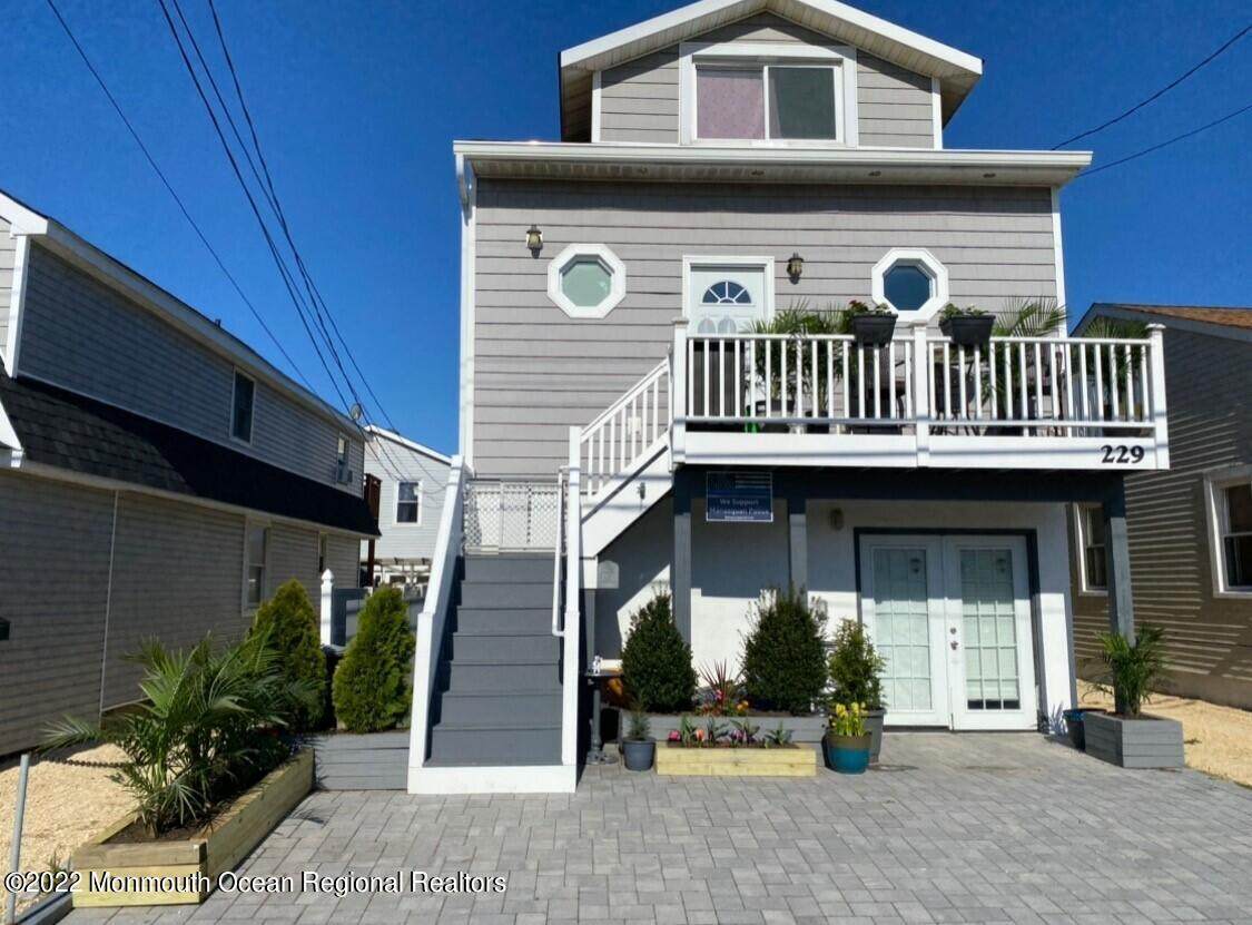 229 2nd Avenue - Photo 1