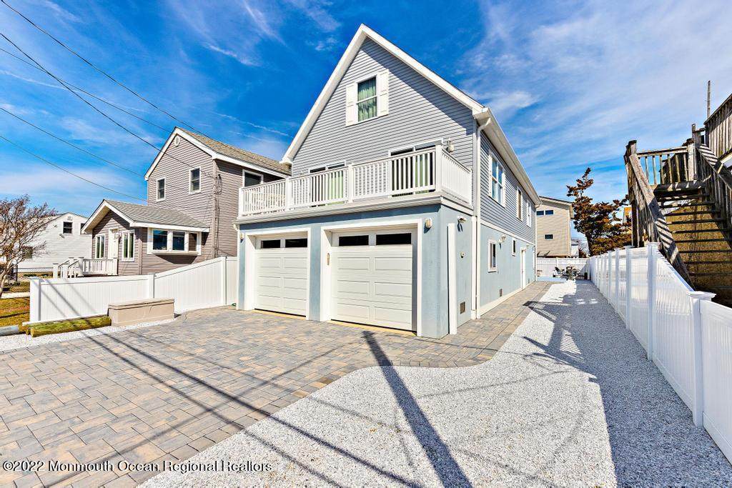 201 19th Street - Photo 1