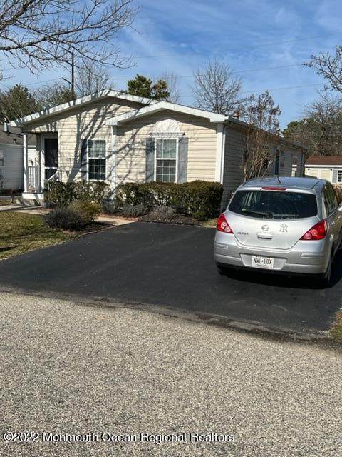 24 Fort Lee Drive - Photo 1