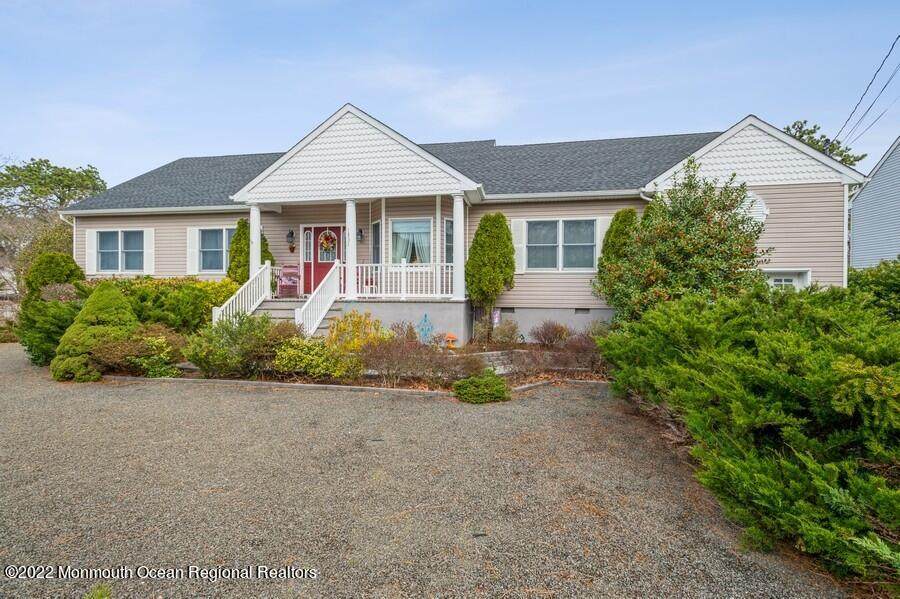 1531 12th Avenue - Photo 1