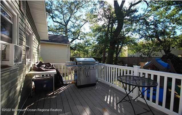 142 Center Avenue - Photo 1