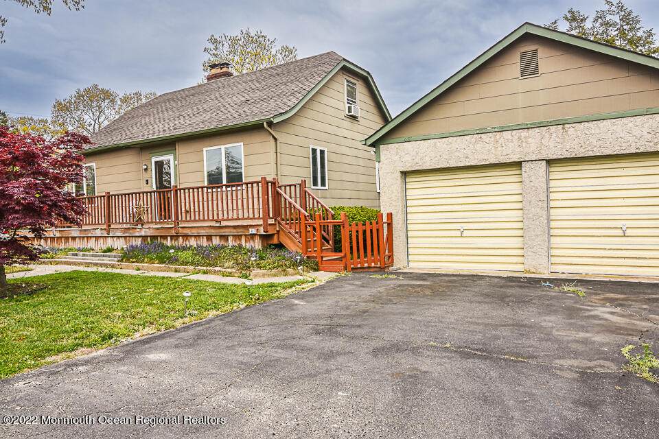 481 Laurel Avenue - Photo 1