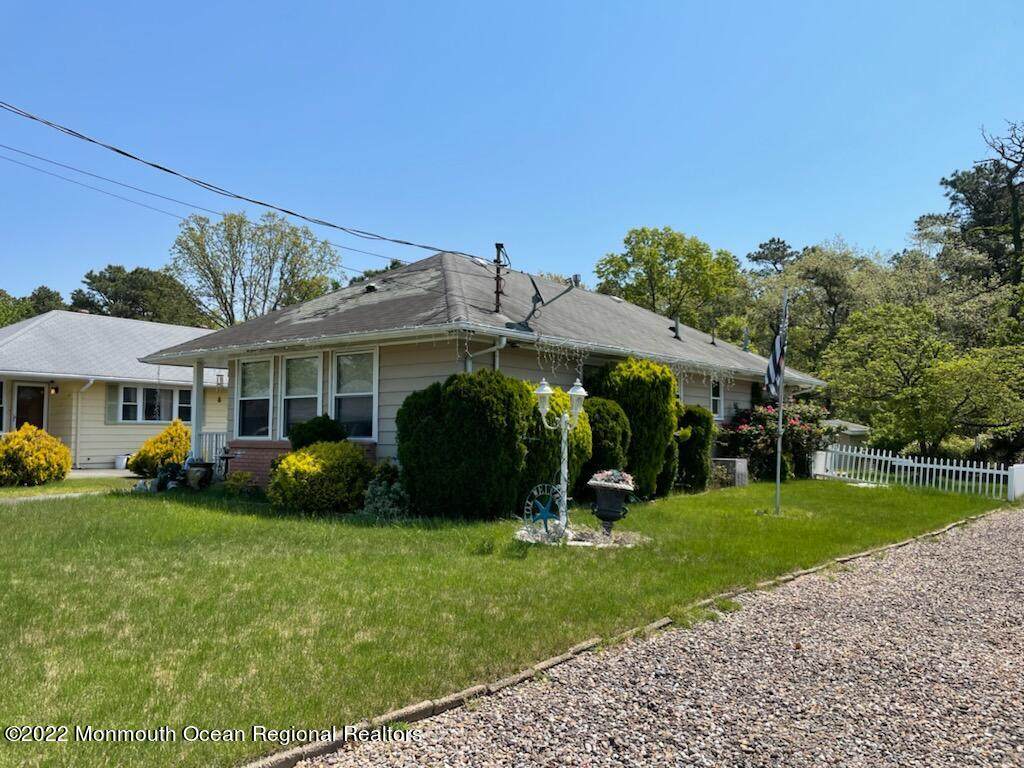 19 Yellowstone Drive - Photo 1