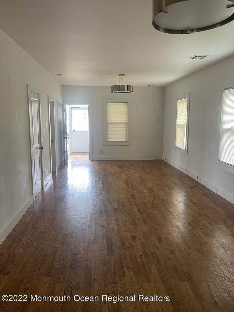 150 Ampere Avenue - Photo 1