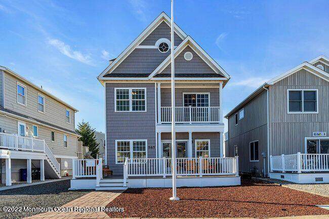 565 Salmon Avenue - Photo 1