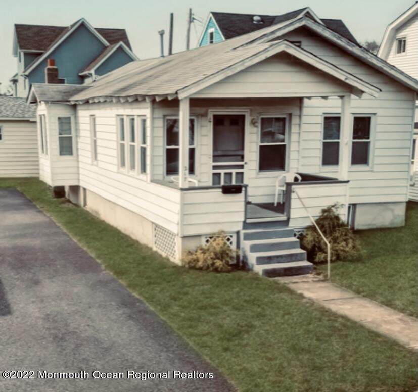 217 13th Avenue - Photo 1