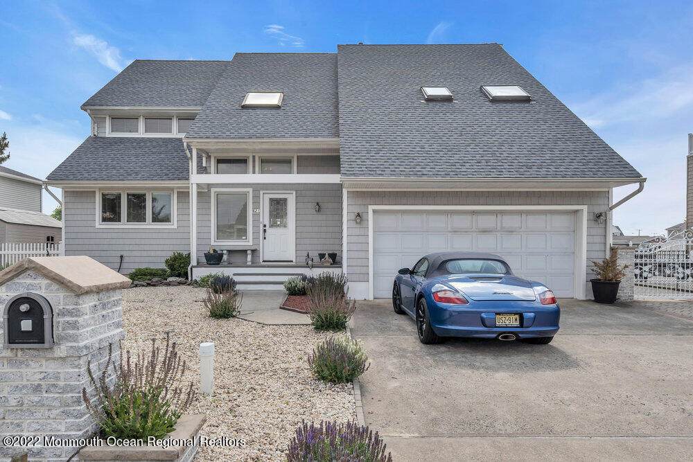 621 End Avenue - Photo 1