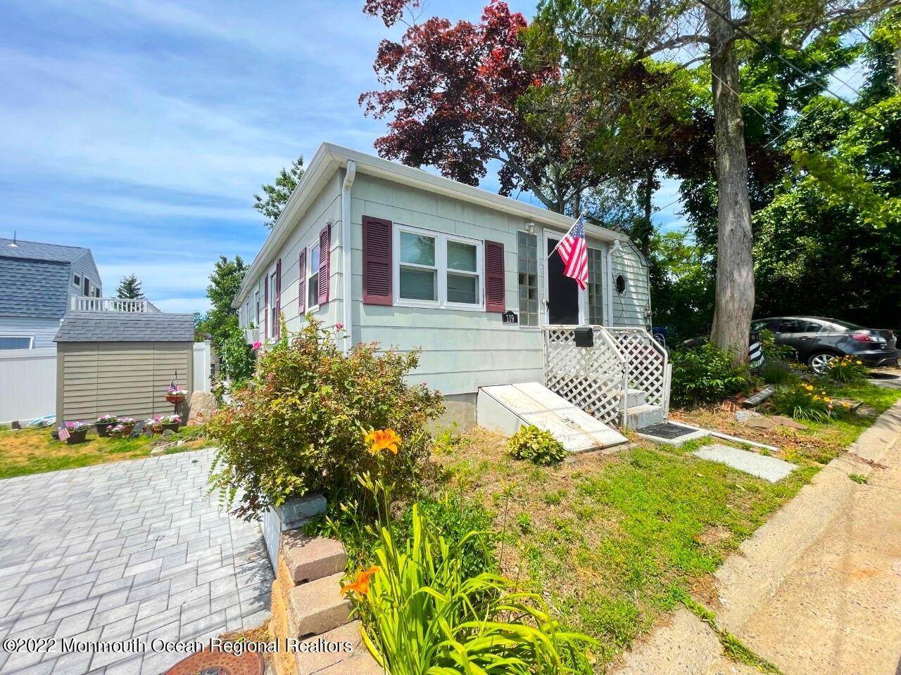 119 Chamone Avenue - Photo 1