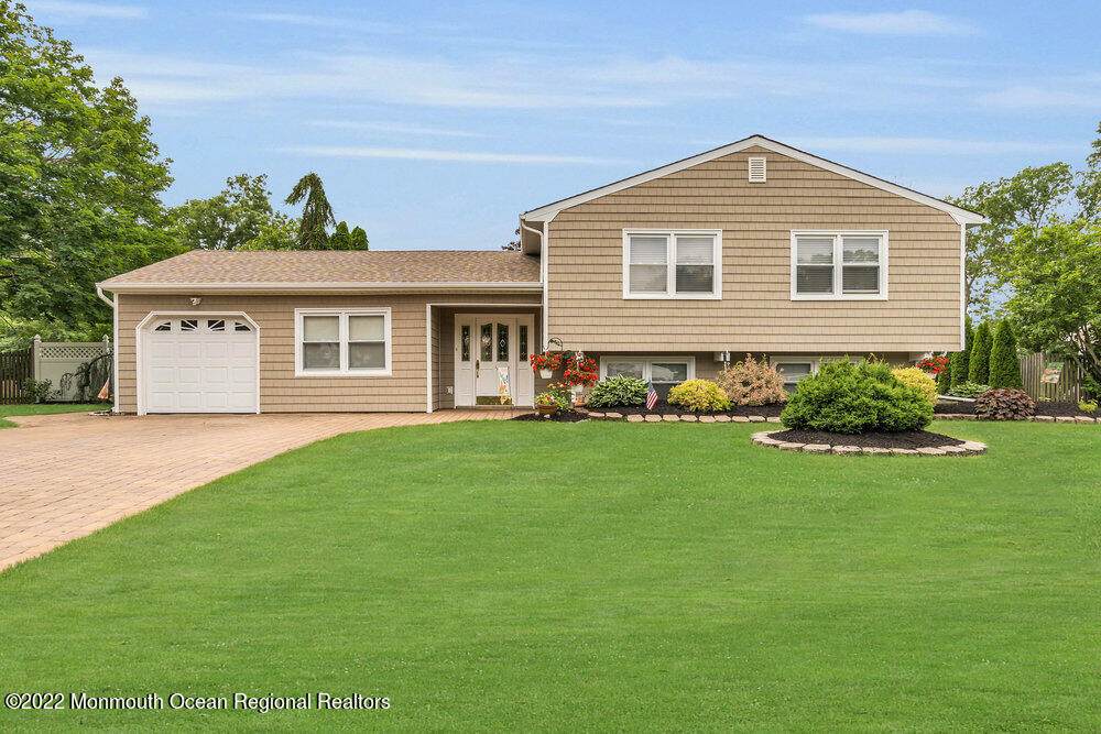 333 Marc Drive - Photo 1