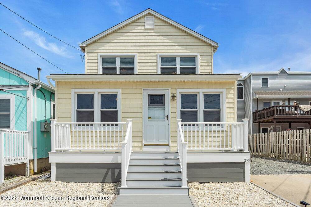 258 Kearney Avenue - Photo 1