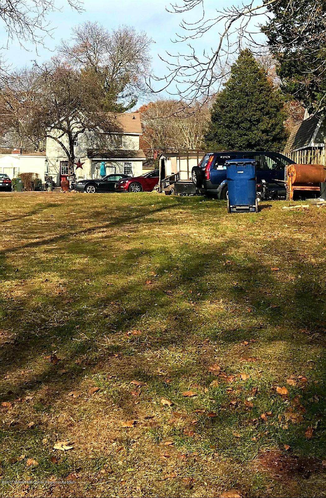 306 Roosevelt Avenue - Photo 1