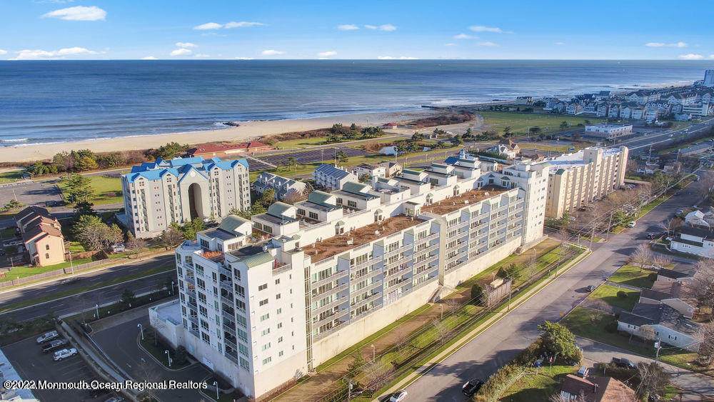 432 Ocean Boulevard - Photo 1