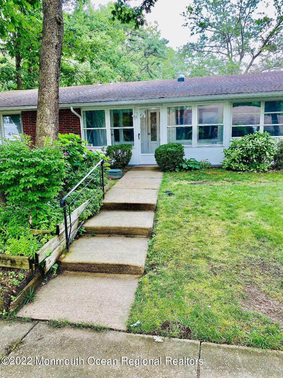 141B Farrington Court - Photo 1