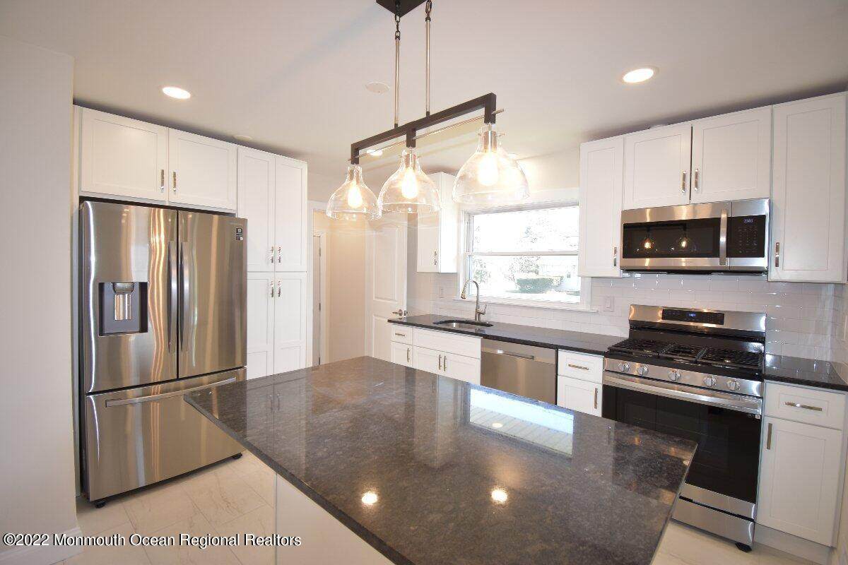 21 Burnham Road - Photo 1