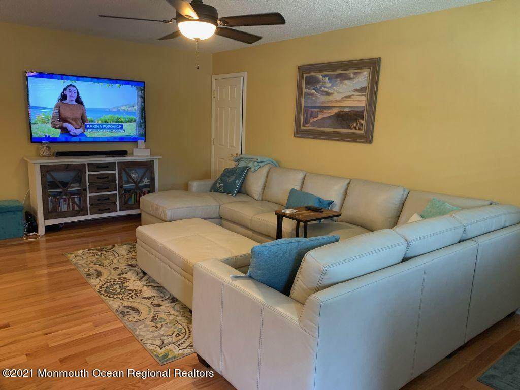 175 Wharfside Drive - Photo 1