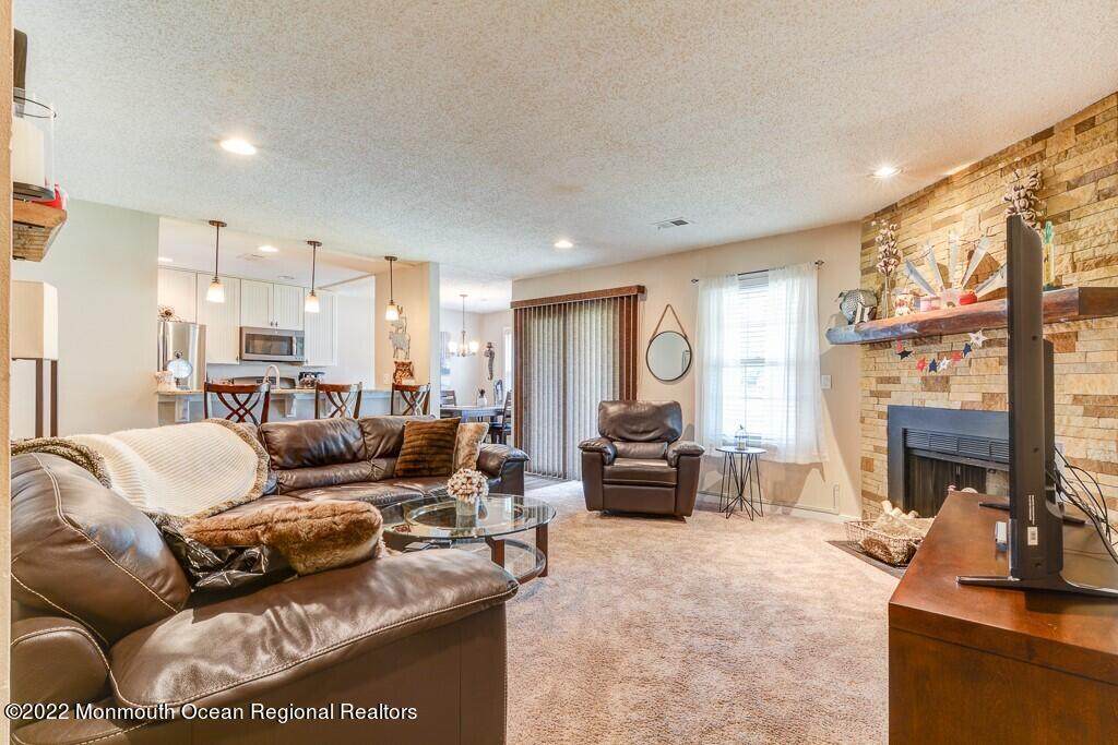 1420 Waters Edge Drive - Photo 1