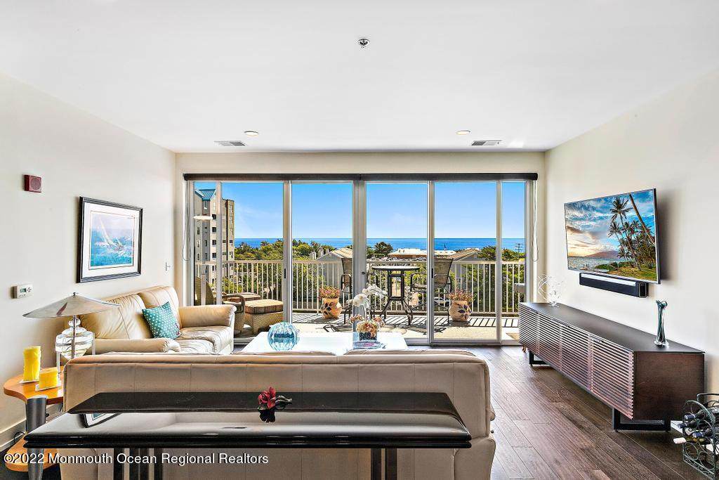 432 Ocean Boulevard - Photo 1