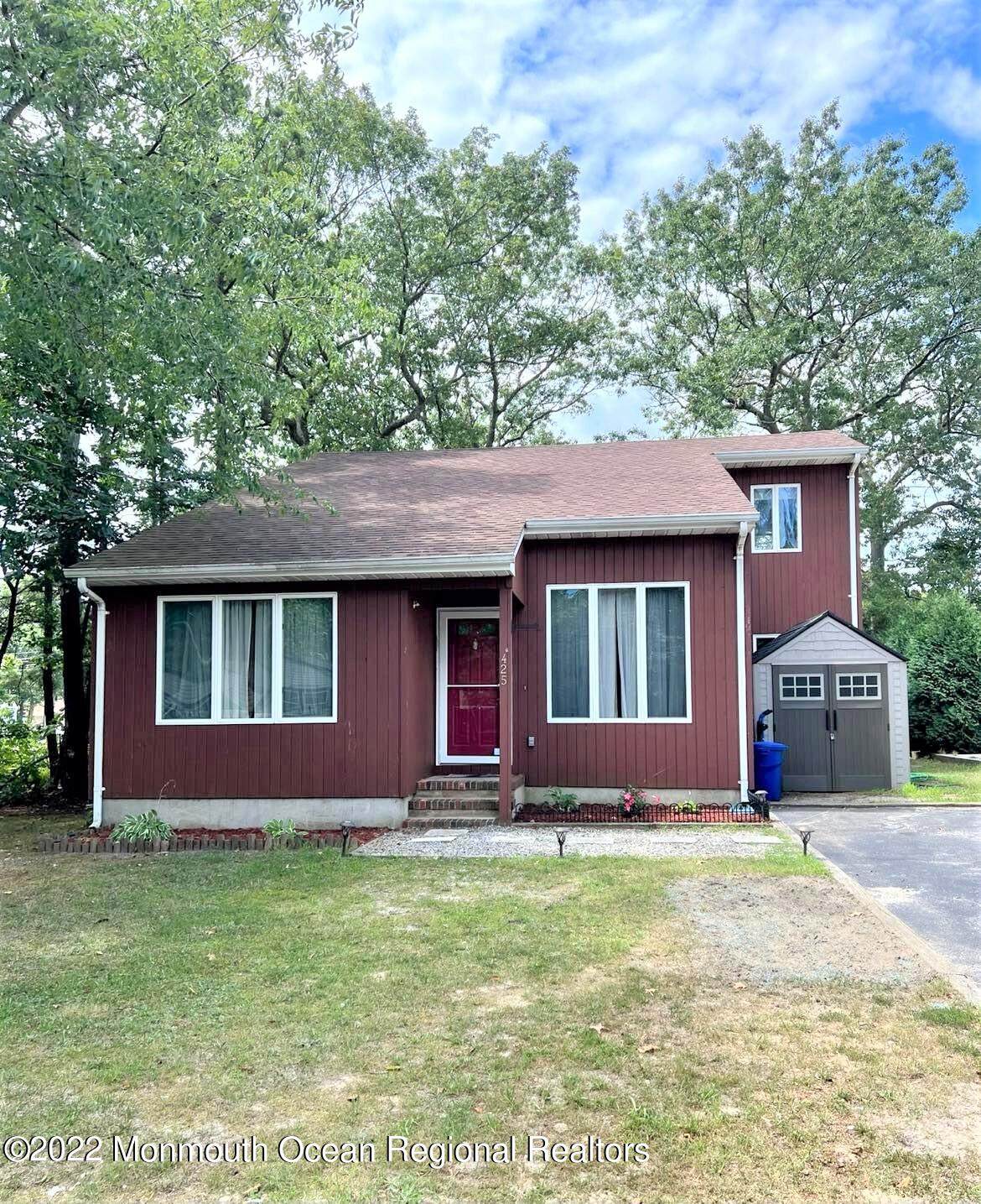 425 Adolphus Street - Photo 1
