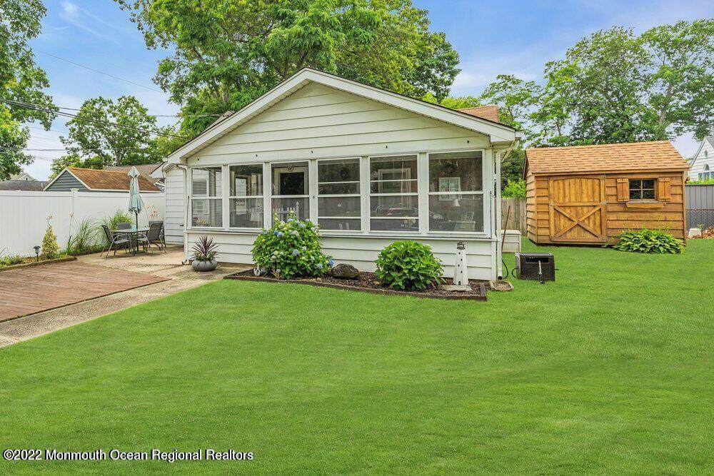 607 6th Avenue - Photo 1