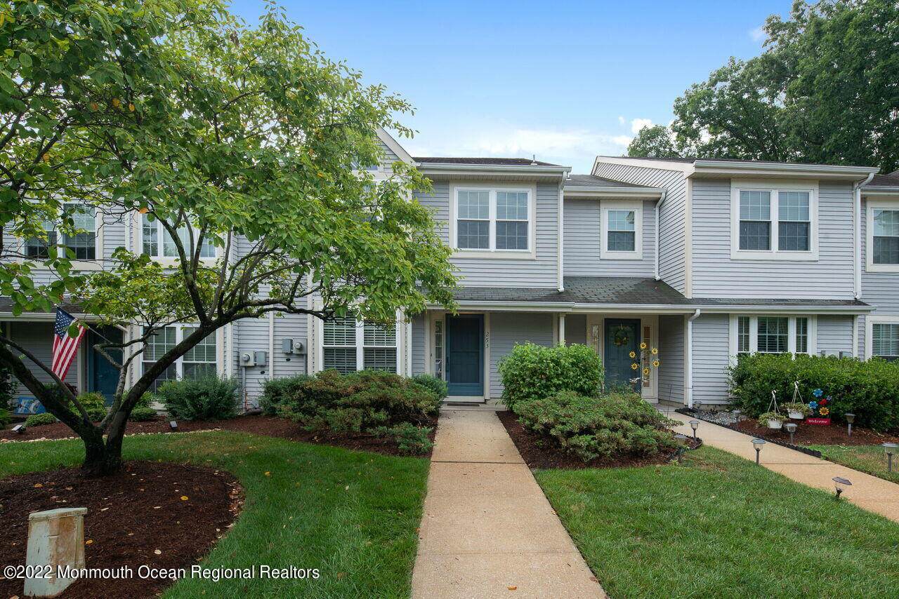 253 Sugar Maple Court - Photo 1