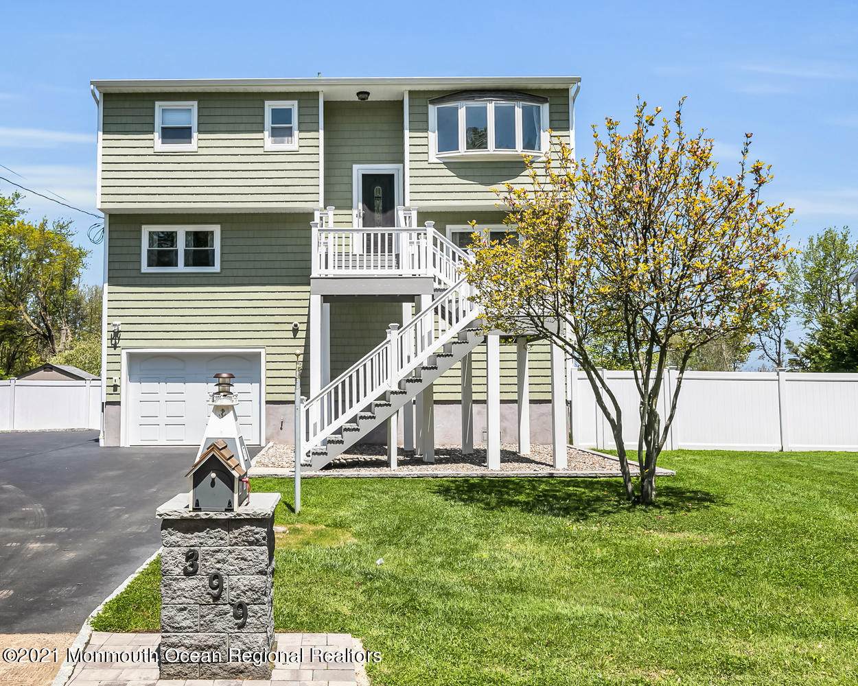 399 End Avenue - Photo 1