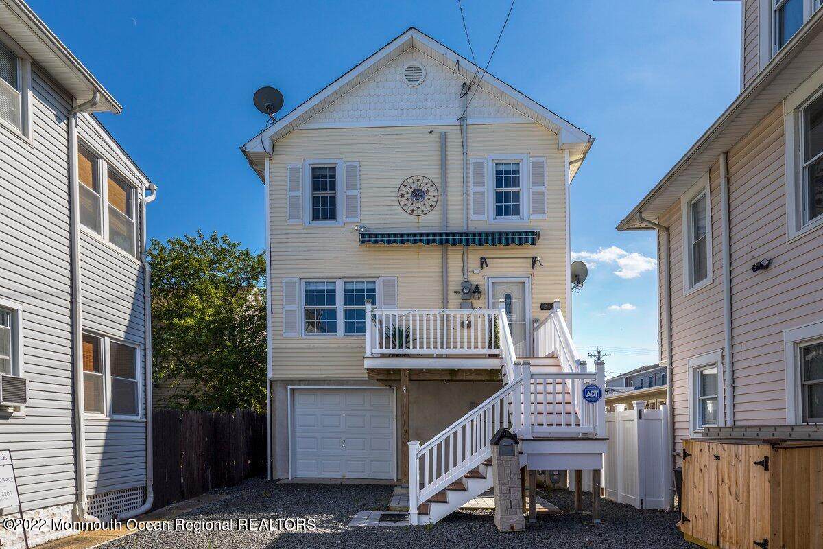 217 Webster Avenue - Photo 1