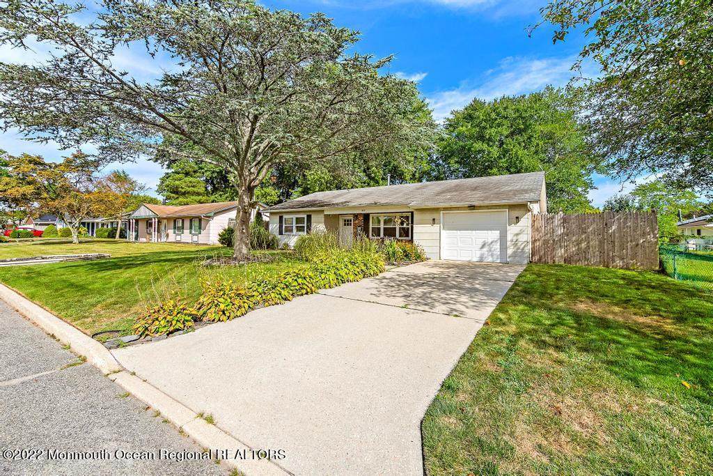 402 4th Street - Photo 1