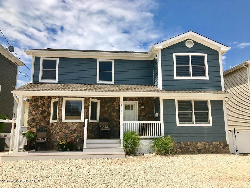 1009 Boulevard - Photo 1