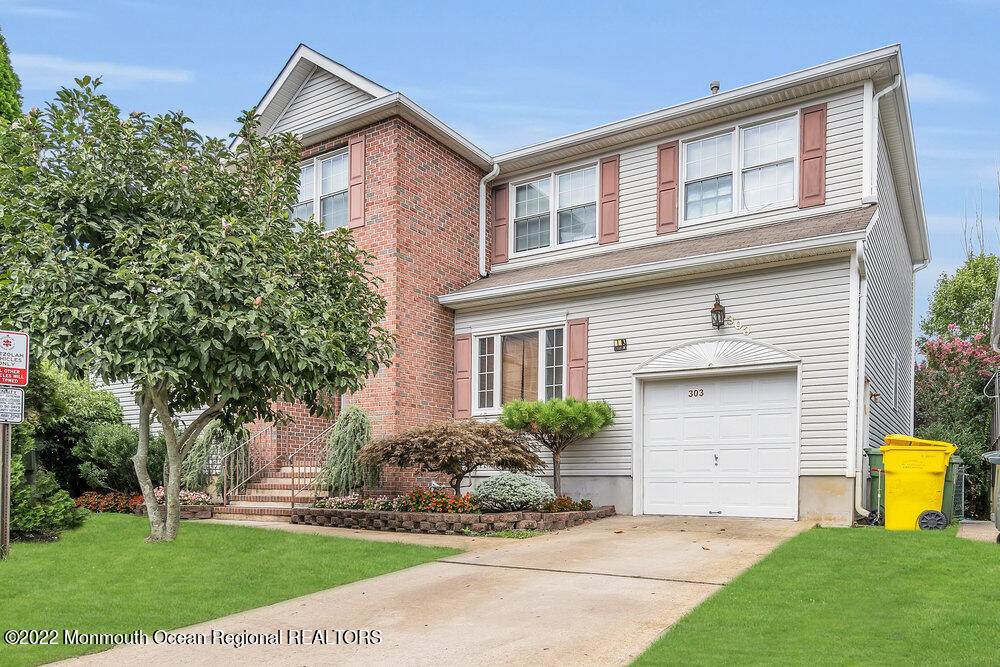 303 Twin Oaks Drive - Photo 1