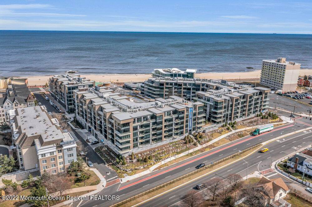 15 Morris Avenue - Photo 1