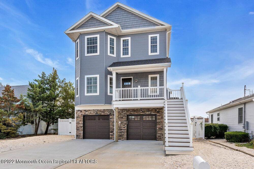 327 Stephan Avenue - Photo 1