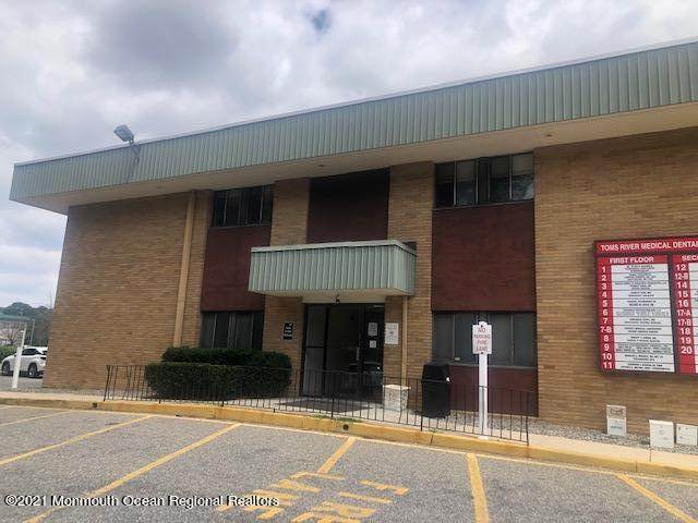 20 Hospital Drive - Photo 1