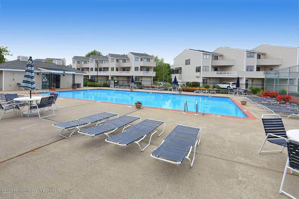 2 Newport Court - Photo 1