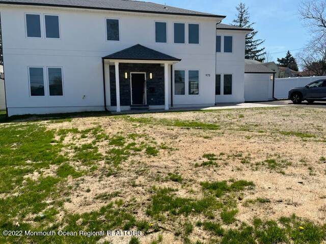 975 Van Court Avenue - Photo 1