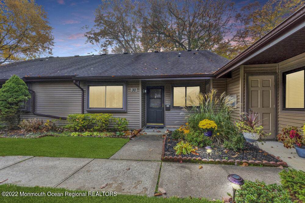 30 Hanover Court - Photo 1