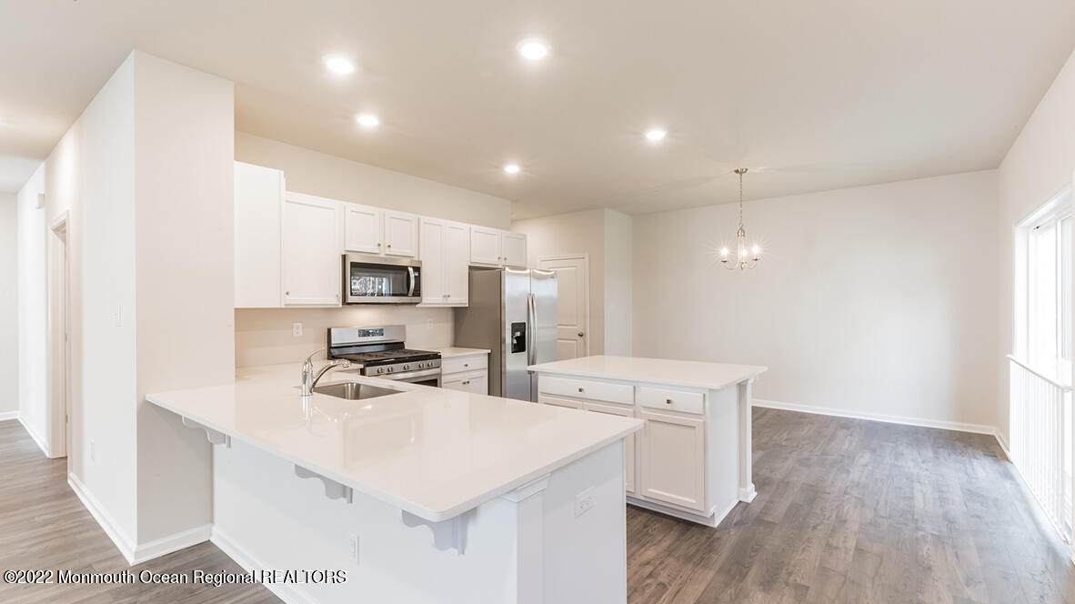 204 Pennsylvania Avenue - Photo 1