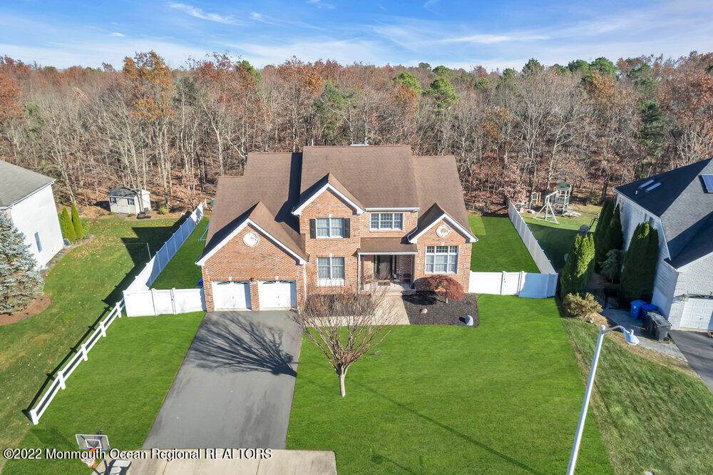 168 Benjamin Street - Photo 1