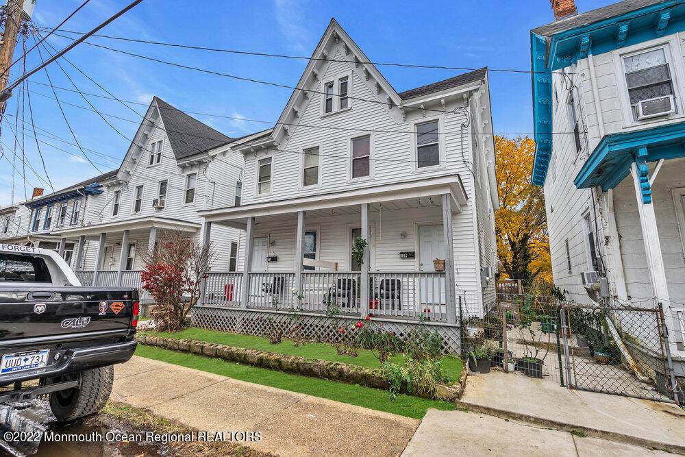 119-121 Walnut Street - Photo 1
