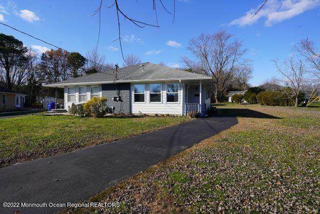 2037 Yorktowne Boulevard - Photo 1