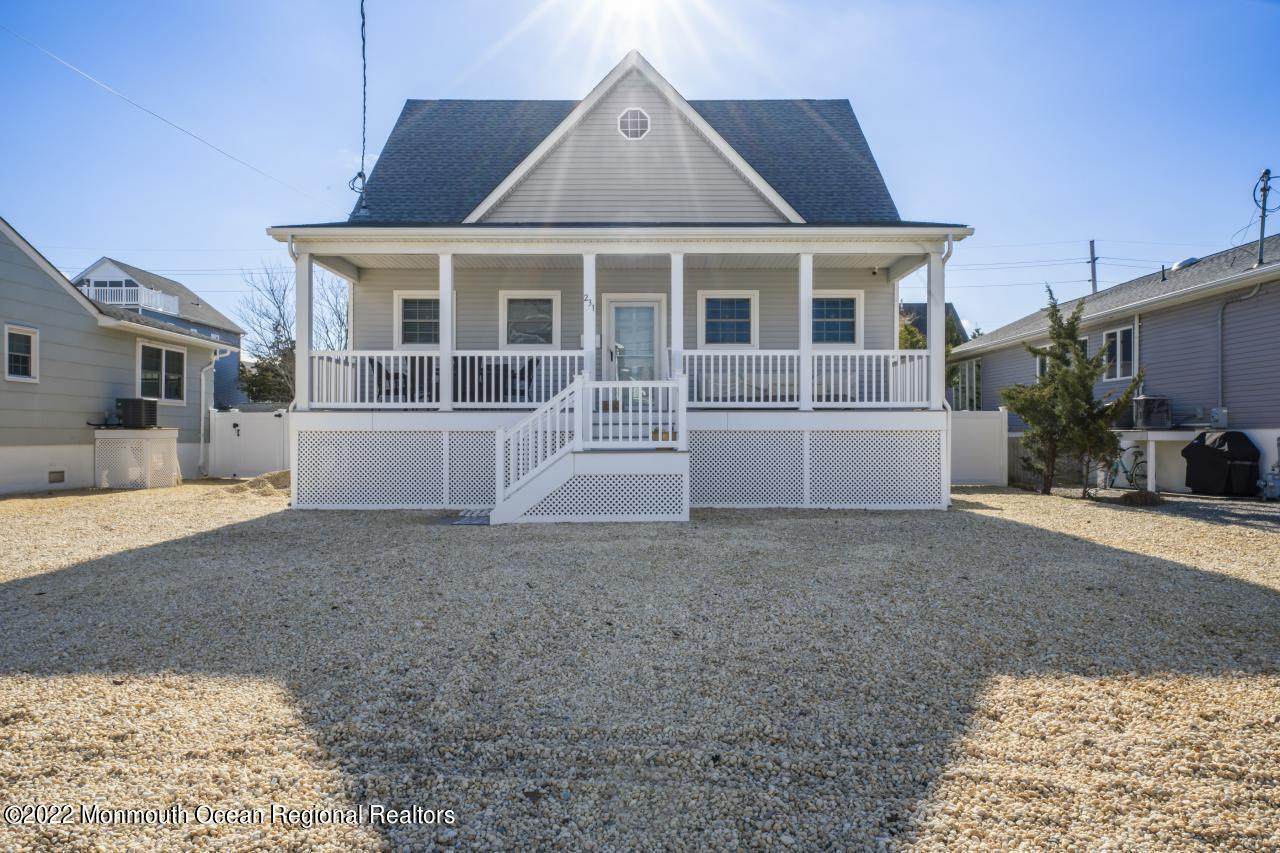 231 Harding Avenue - Photo 1