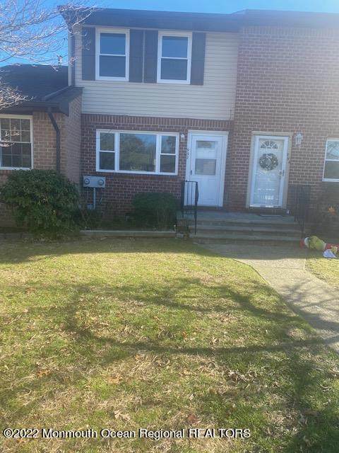 992 Tammy Court - Photo 1