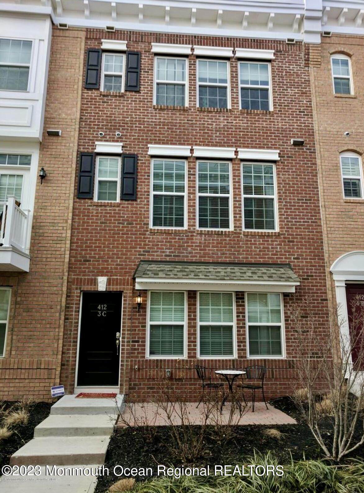412 Sewall Avenue - Photo 1