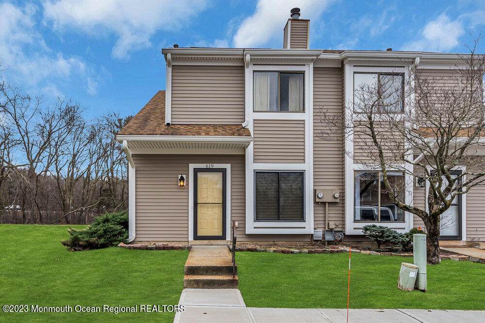 619 Sandra Place - Photo 1