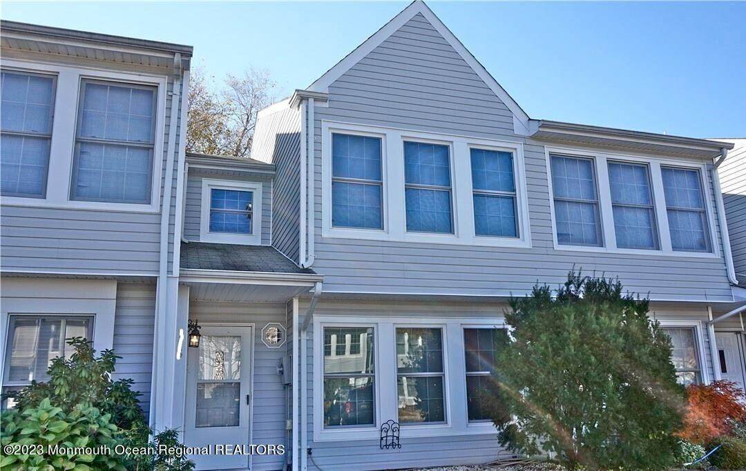 114 Michele Way - Photo 1