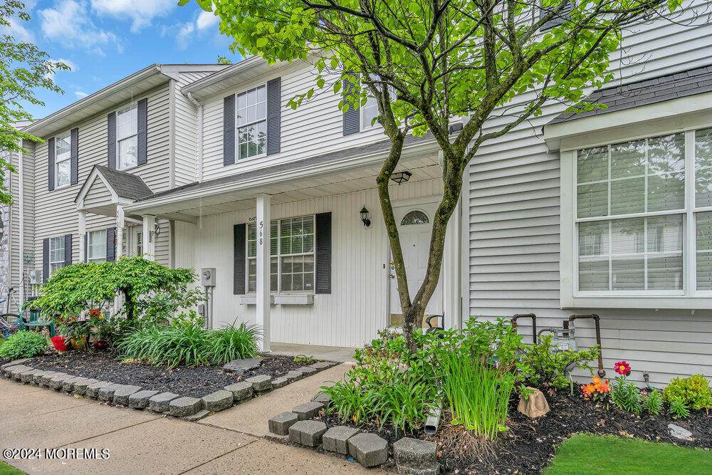 568 Davids Court - Photo 1