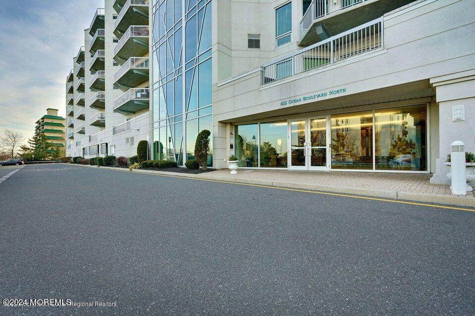 432 Ocean Boulevard - Photo 1