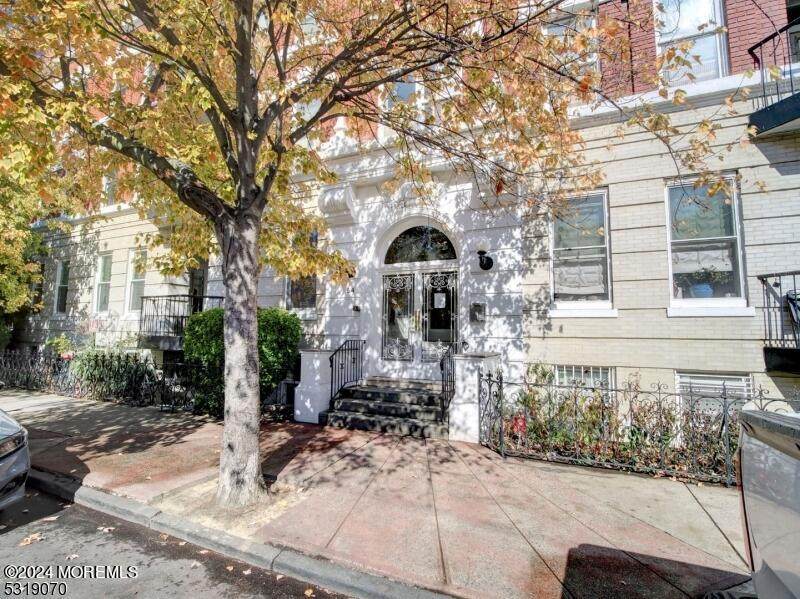 54 Magnolia - Photo 1
