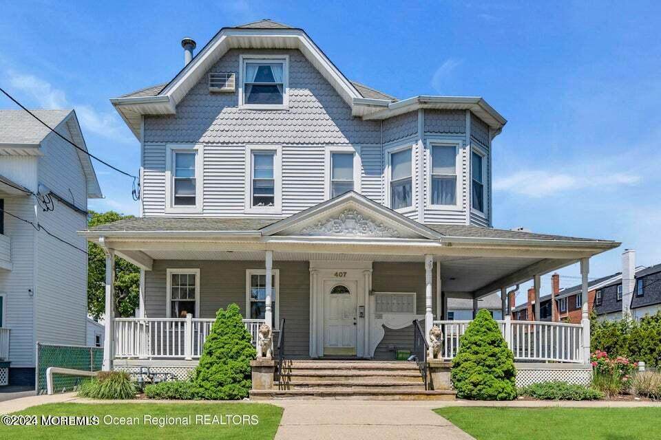 407 6th Avenue - Photo 1