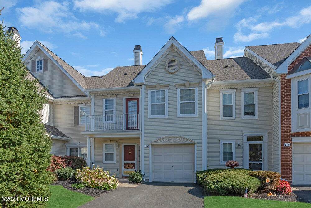 112 Manor Court - Photo 1